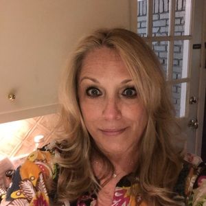 Meet your Posher, Suzanne